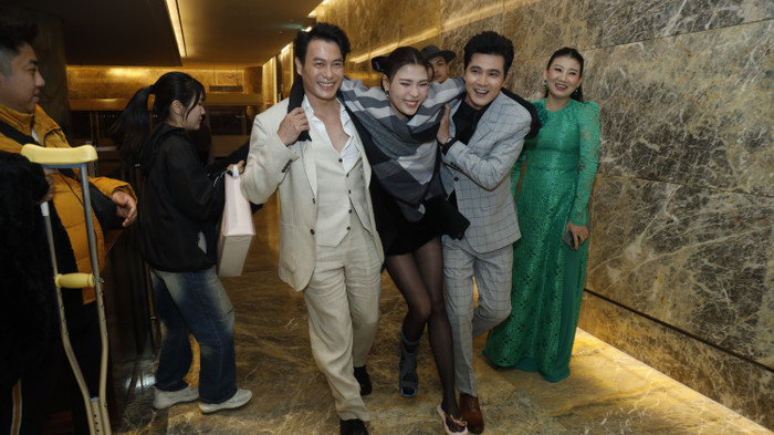 Thúy Diễm gặp chấn thương khi đóng phim