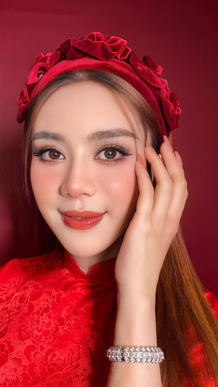 Hình ảnh mới nhất của Lâm Khánh Chi