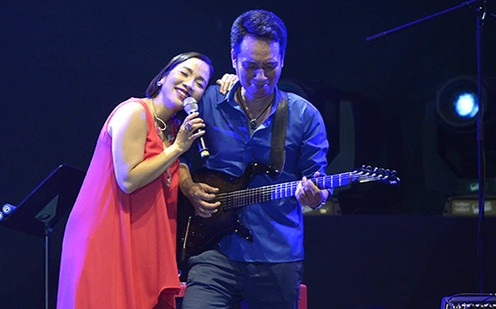 Nghe khán giả nói yêu chồng mình trên sân khấu, phản ứng của diva Mỹ Linh gây bất ngờ Ảnh 2