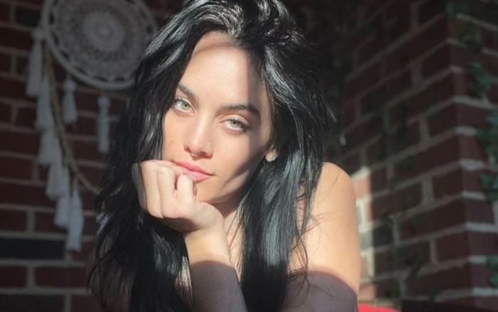 Nữ ca sĩ qua đời ở tuổi 31, để lại di chúc cho quý tử 7 tuổi trước khi ra đi Ảnh 2