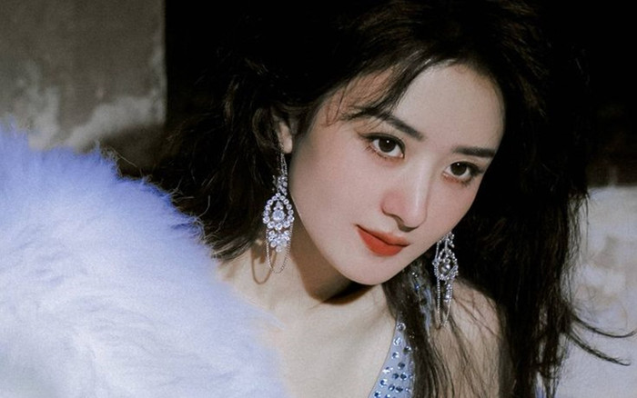 Triệu Lệ Dĩnh tự đề xuất đóng vai câm điếc với đạo diễn Trương Nghệ Mưu Ảnh 2