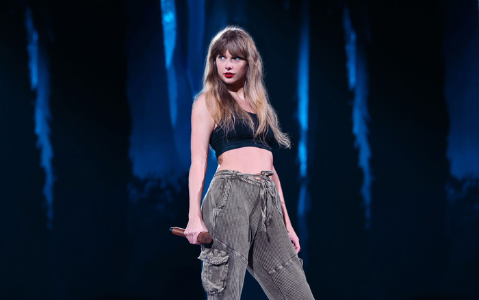 Lần 4 nhận giải Album của năm, Taylor Swift tạo nên lịch sử mới tại GRAMMY Ảnh 2