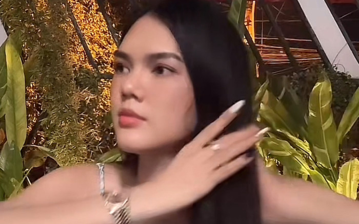 Ngọc Trinh diện áo hai dây livestream, nhan sắc hiện tại gây chú ý Ảnh 2