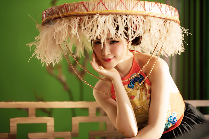 Hòa Minzy tiết lộ suýt bị trâu húc khi quay MV Ảnh 5