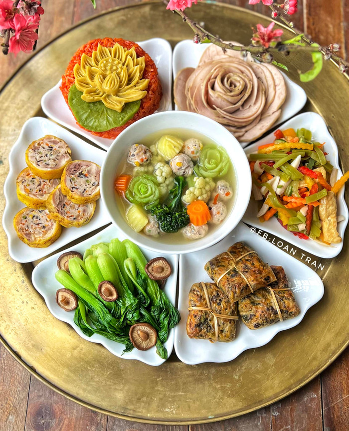 Mâm cỗ tuy không cầu kỳ nhưng lại rất 'heo thì', không dầu mỡ, nhiều chị em thích mê. (Ảnh: Loan Trần) 