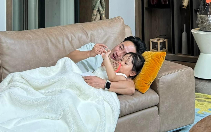 Cường Đô La thảnh thơi đón Tết kiểu 'bố bỉm': Nghe vợ 'chỉ đạo', tích cực chăm các con Ảnh 2