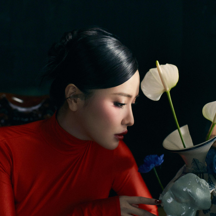 'Đại chiến 0h' của tháng 3: Bích Phương đã phát tín hiệu chiến thắng Sơn Tùng?