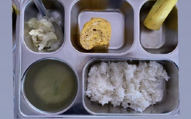 Phụ huynh Đắk Lắk phản ánh suất ăn của con ở trường quốc tế 'như để giảm cân' Ảnh 2