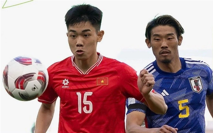 Sau ba trận liên tiếp không được thi đấu ở V.League vì án kỷ luật nội bộ, Đình Bắc được HLV Văn Sỹ Sơn cho trở lại đội 1 của Quảng Nam. Ảnh: AFC