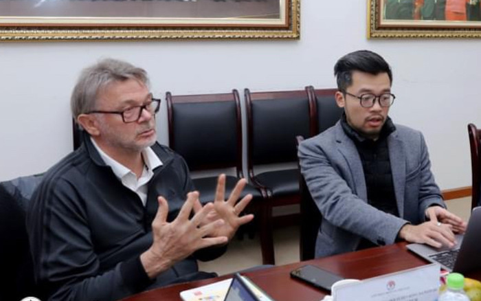 HLV Troussier: Hai trận gặp Indonesia là khó khăn với tuyển Việt Nam Ảnh 2