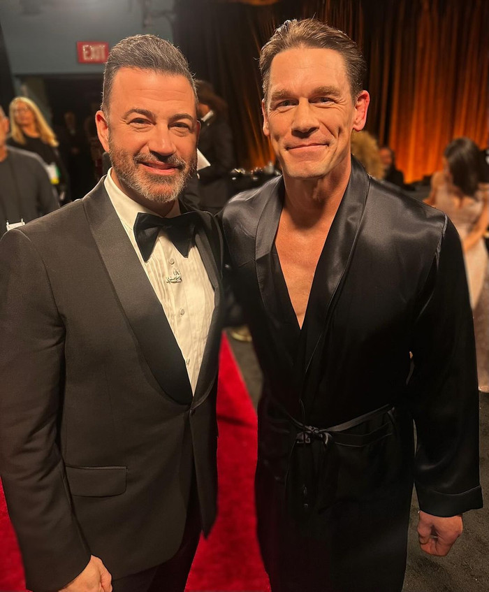 John Cena (phải) và Jimmy Kimmel MC của lễ trao giải Oscar lần thứ 96