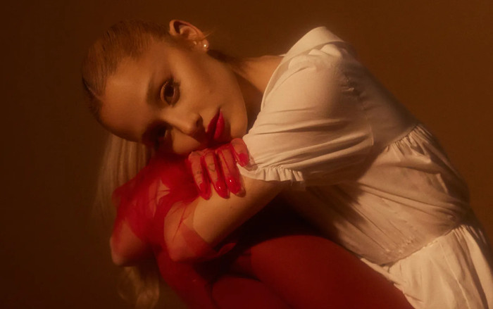 Đâu là ca khúc khó viết nhất trong album mới đang gây sốt của Ariana Grande? Ảnh 2