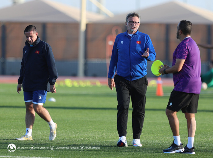 HLV Troussier không có nhiều lựa chọn để làm mới tuyển Việt Nam so với Asian Cup 2023. Ảnh: VFF