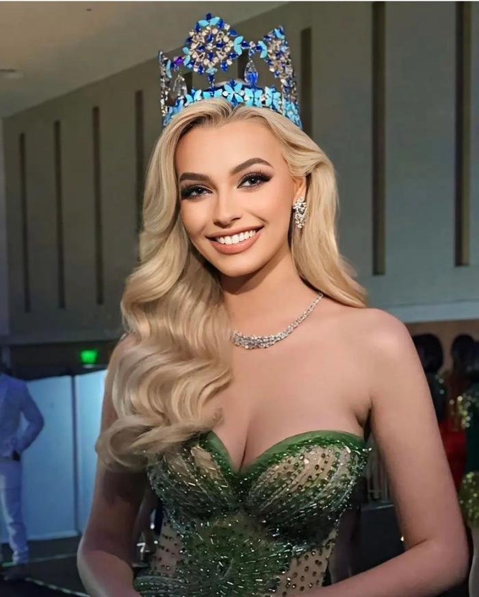 Hoa hậu Karolina nhờ chuyên gia Việt Nam trang điểm ở Miss World 2023 Ảnh 4