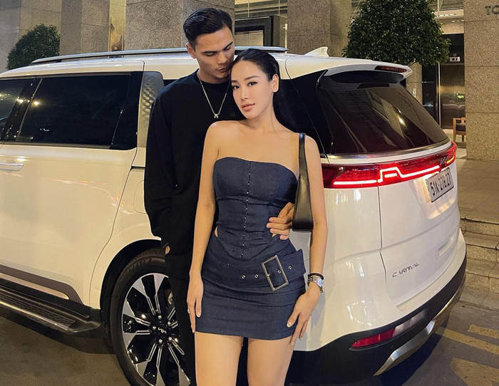 Nhiều ý kiến nhận xét nàng WAGs Helen Thanh Thảo và trung vệ Adriano Schmidt rất đẹp đôi. Ảnh: instagram helen