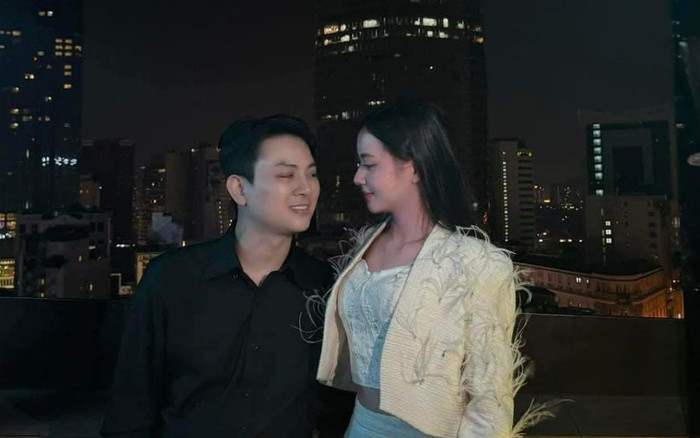 Hoài Lâm đăng ảnh cùng bạn gái kém tuổi, chia sẻ đầy ngọt ngào Ảnh 2