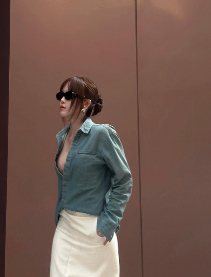 Thiều Bảo Trâm chăm chỉ đăng tải hình ảnh đời thường.