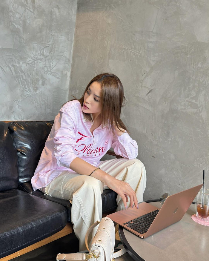 'Nét đẹp lao động' của Kỳ Duyên khiến nhiều người hâm mộ mê mẩn. Ảnh: Instagram kyduyen 1311