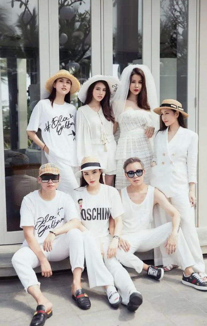 Kỳ Duyên - Diệp Lâm Anh thân thiết trong nhiều năm, là mảnh ghép trong hội bạn thân đình đám của Vbiz.