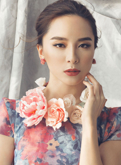 Sau khi lên ngôi á hậu 2 Hoa hậu Hoàn vũ Việt Nam 2008, Dương Trương Thiên Lý có cơ hội đại diện nhan sắc Việt tranh tài tại Miss World 2008. Mặc dù sở hữu kỹ năng tiếng Anh lưu loát nhưng cô không thể giúp sash Việt intop. Người đẹp đến từ Đồng Tháp chỉ cao 1m69. 