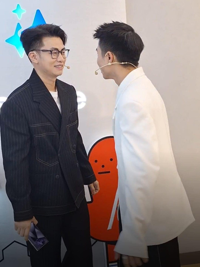 Người hâm mộ mong rằng trong tương lai sẽ có nhiều 'nhân viên' nộp CV để gia nhập vào 'công ty', tập đoàn Ninh Anh Bùi - 'Âm iu ơi' ngày càng phát triển mạnh mẽ.