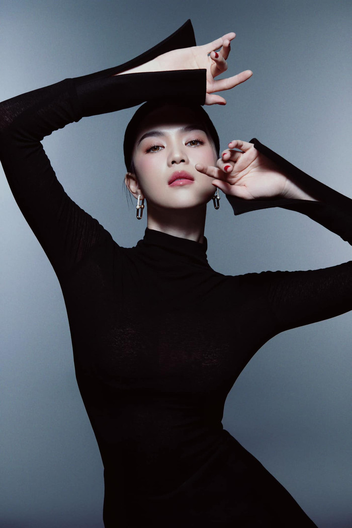 Ngọc Trinh đăng tải bộ hình 'kín cổng cao tường', gây chú ý với nhan sắc trẻ trung.