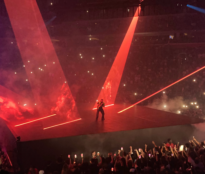 Nam ca sĩ tặng fan nữ đang mang thai hơn 600 triệu đồng Ảnh 1