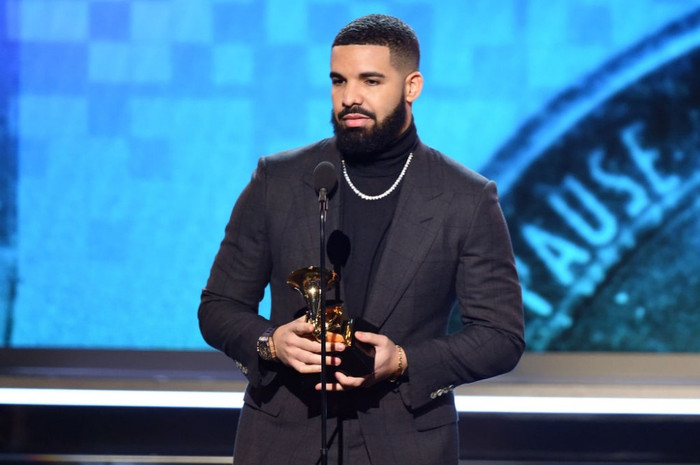 Rapper Drake nhiều lần có hành động đẹp dành cho người hâm mộ.