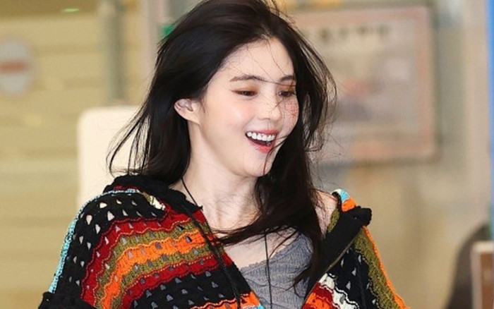 Han So Hee rạng rỡ trở về từ Hawaii, một chi tiết tạo sự phẫn nộ sau scandal 'tiểu tam' Ảnh 2