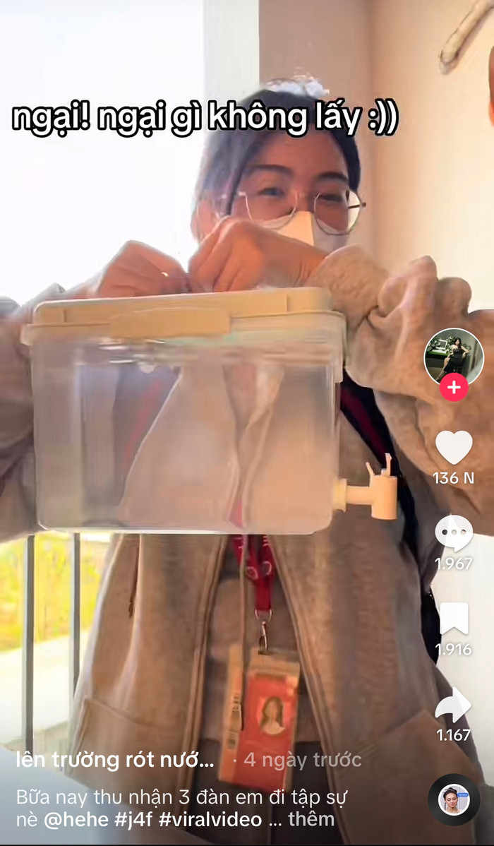 Cô gái rót nước ở trường mang về trọ uống để tiết kiệm, ai dị nghị cũng làm lơ Ảnh 3