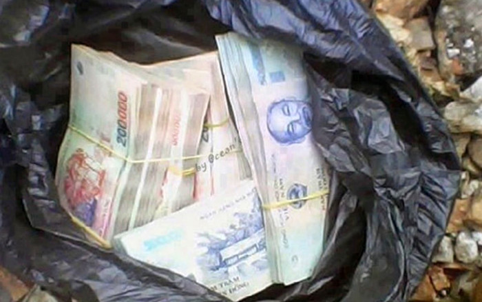 Nhặt được hơn một tỷ đồng ngoài chợ, người phụ nữ có hành động đáng khen Ảnh 2