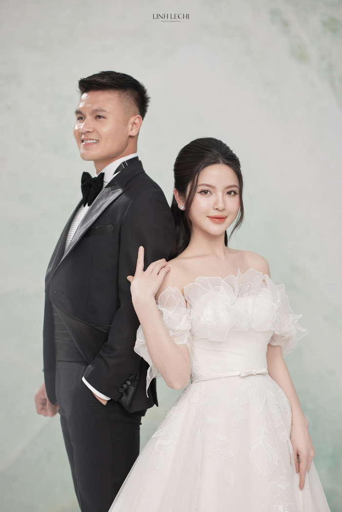 Quang Hải và Chu Thanh Huyền đã tiến hành đăng ký kết hôn, trở thành vợ chồng hợp pháp từ ngày 8/2. Ảnh: Linh Lê Chí