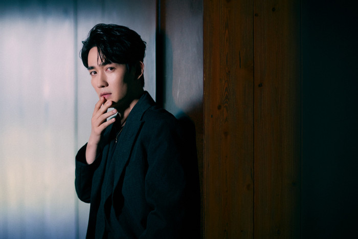 Đây có lẽ là thứ hạng vấp phải ý kiến trái chiều nhất trong BXH lần này, đồng ý là Chu Nhất Long rất thành công trong lĩnh vực diễn xuất, nhưng để nói anh có nhan sắc ấn tượng trong giới thì 'hơi sai sai'.