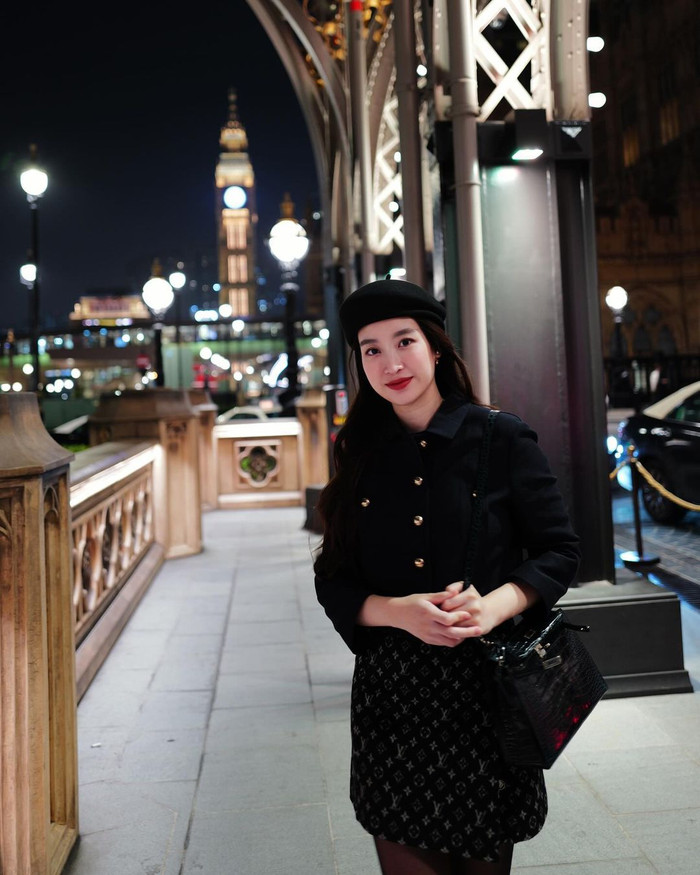 Đỗ Mỹ Linh từng gây xôn xao cõi mạng khi diện đồ hiệu tới 2 tỷ đồng chỉ để đi dạo phố