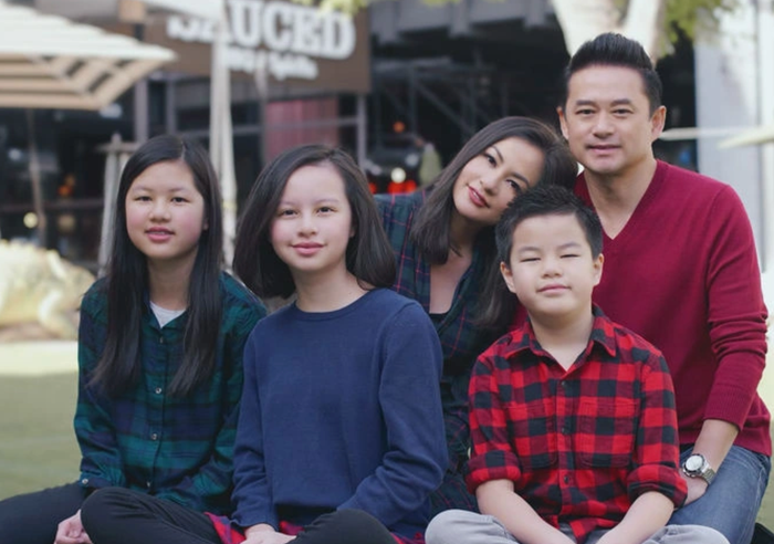 Cựu siêu mẫu Ngọc Thuý đang viên mãn bên gia đình nhỏ cùng ông xã luật sư và 3 con.