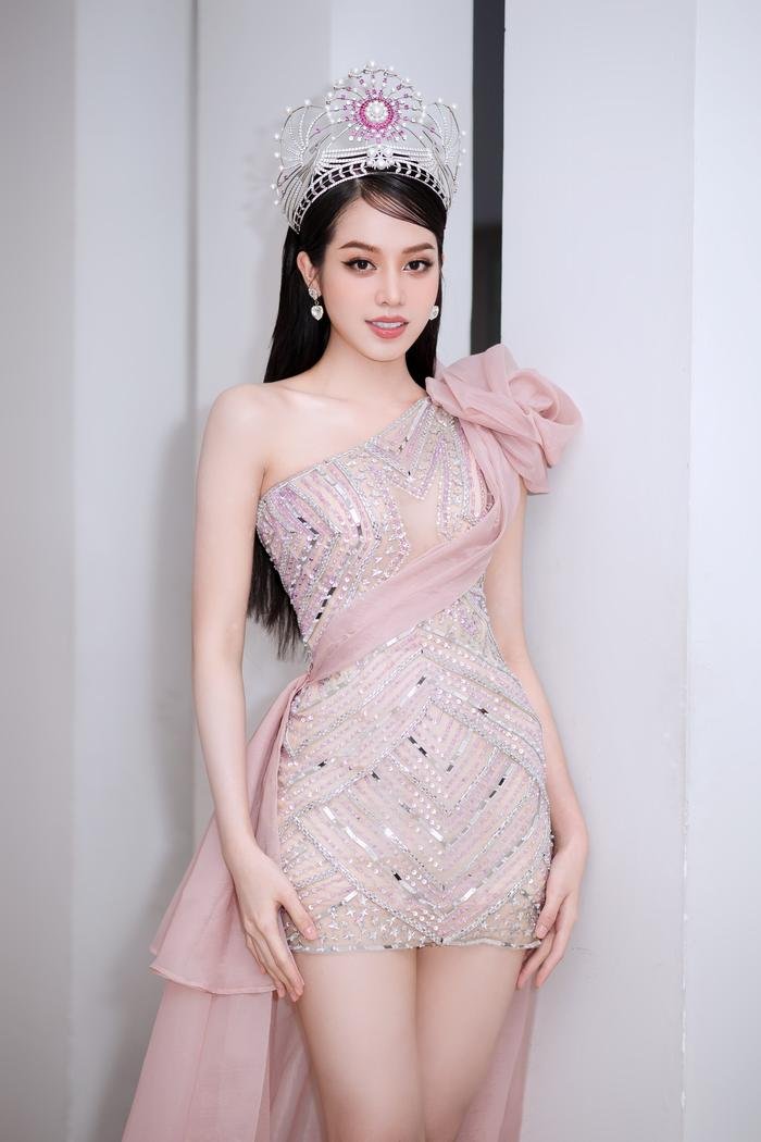 Hoa hậu Thanh Thủy đổi mới hình ảnh cá nhân trước ngày ứng tuyển Miss International 2024 Ảnh 2