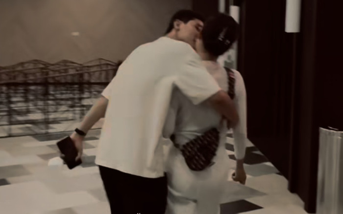 Ngọc Trinh và bạn trai hôn nhau liên tục ở nơi vắng người Ảnh 2