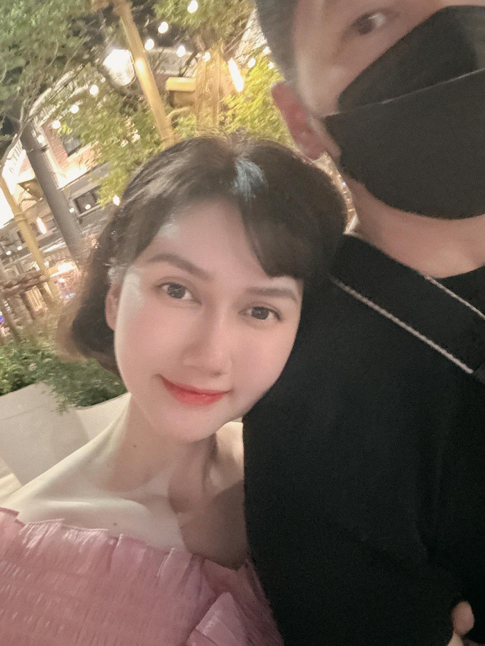 Hương Giang dành sự ưu tiên đặc biệt cho bạn trai, cô từng chia sẻ: 'Việc gì cũng phải có trước có sau. Anh trước, cả thế giới sau'. Ảnh: FBNV