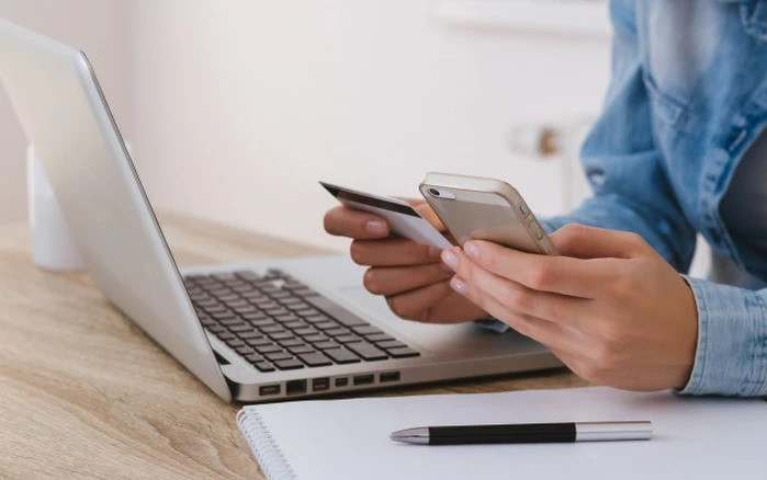 Người phụ nữ khóc ròng vì 'bay' mất 240 triệu, thủ đoạn lừa đảo nhiều người dễ mắc Ảnh 2