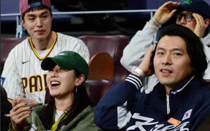 Hyun Bin lộ diện với visual 'ông chú' gây chú ý Ảnh 2