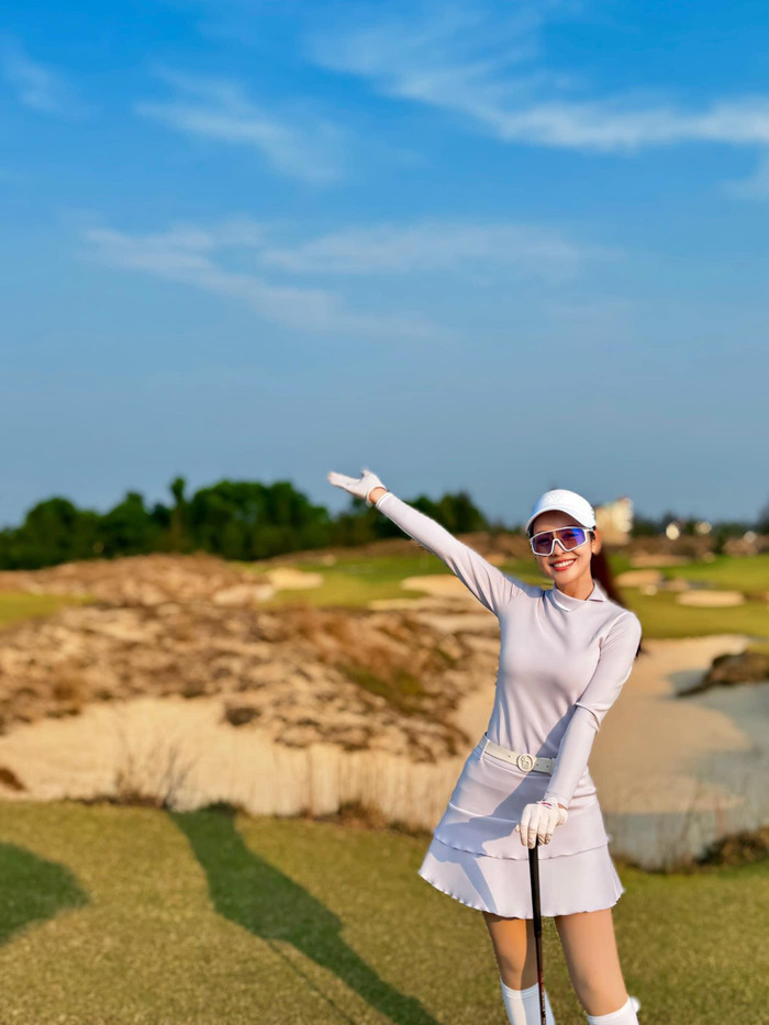 Đối với Jennifer Phạm, golf là một môn thể thao vừa giúp tăng cường sức khoẻ, sự dẻo dai lại giảm cân hiệu quả.