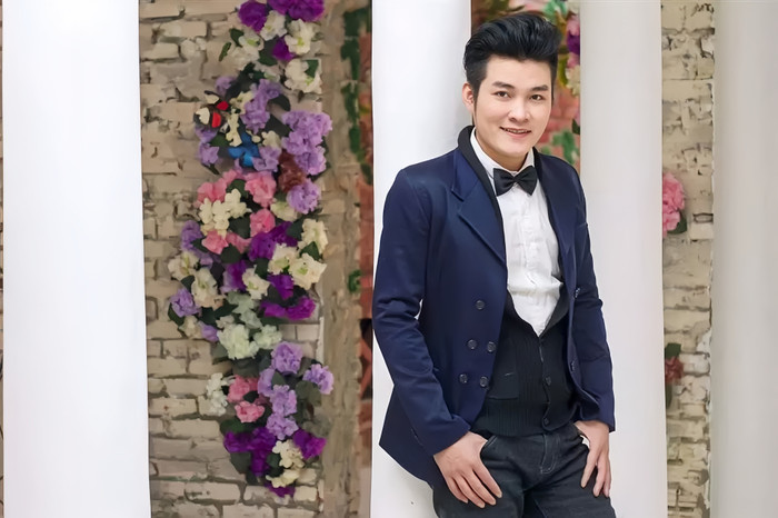 Ca nhạc sĩ Lý Hào Nam.