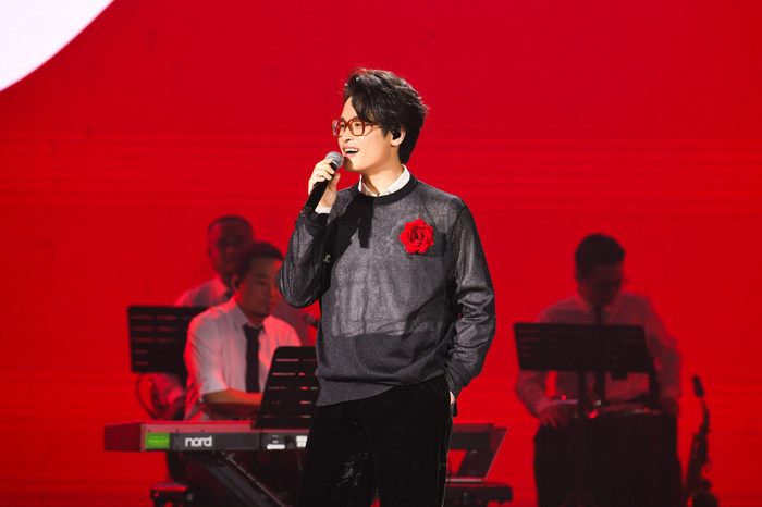 Hà Anh Tuấn công bố live concert Sketch a rose trong năm 2024.