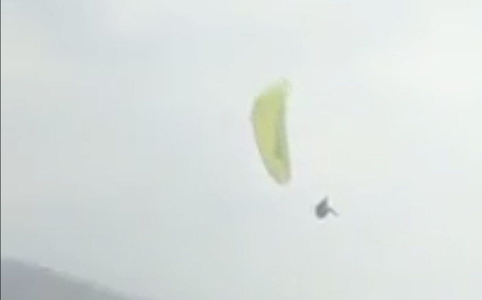 Kon Tum: Thi thể phi công tử vong khi bay dù lượn đã được đưa về quê lo hậu sự Ảnh 2