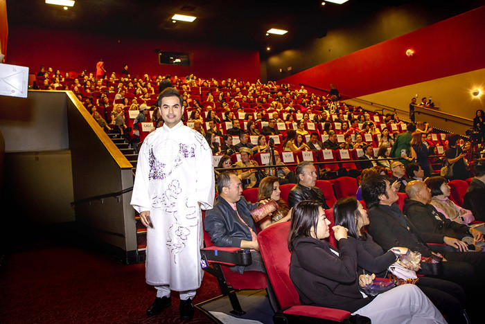 Siêu mẫu Đức Tiến còn cho con gái chạm ngõ nghệ thuật ở dự án phim lần này.