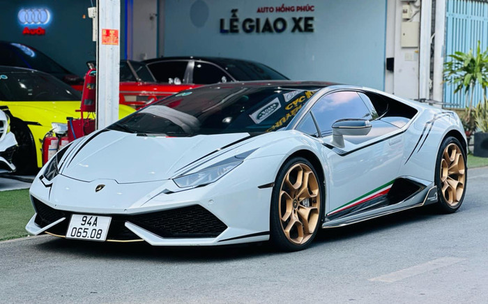 Một hot TikToker bán Lamborghini Huracan LP 610-4 Ảnh 2