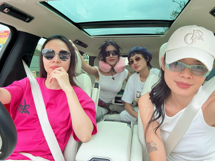 Hội chị em của Diệp Lâm Anh đều là cựu người mẫu từng 'khuấy đảo' sàn runway cách đây nhiều năm về trước. Ảnh: FBNV