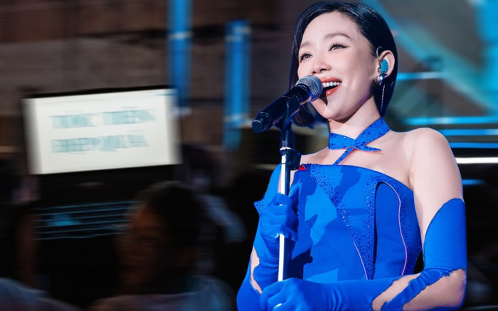 Khán giả đi xem show đưa laptop lên cao, nhận xét về nhan sắc của Tóc Tiên Ảnh 2