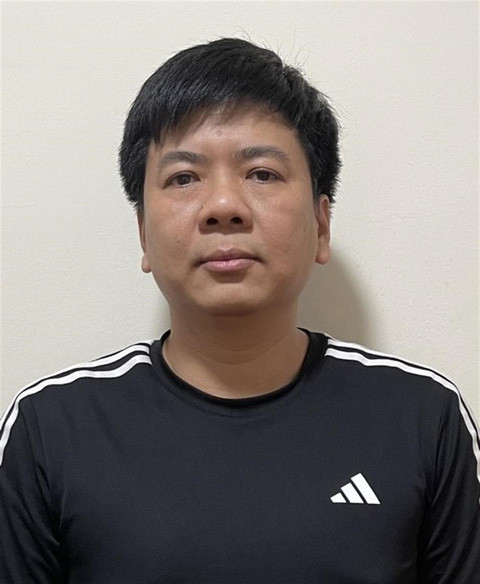 Năm 2023, Shark Thủy bị nhiều người tố cáo lừa đảo chiếm đoạt hàng nghìn tỉ đồng.