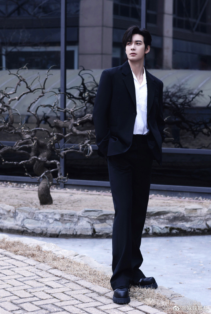 Trần Tinh Húc xếp vị trí 13.